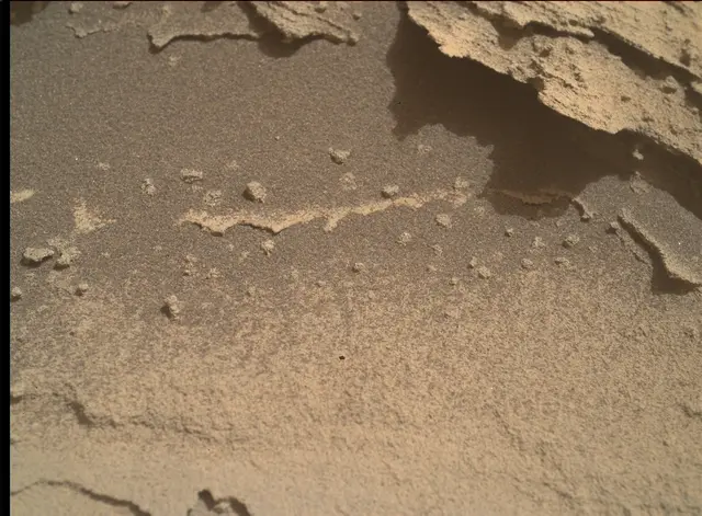 Sol 4979: Mars Hand Lens Imager (MAHLI)