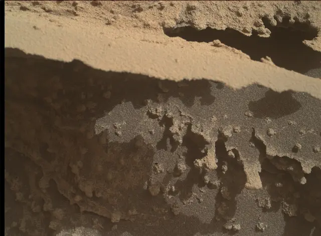 Sol 4979: Mars Hand Lens Imager (MAHLI)