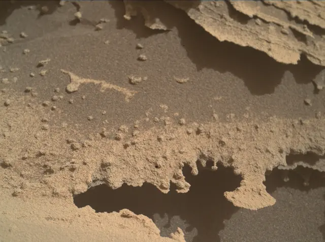 Sol 4979: Mars Hand Lens Imager (MAHLI)