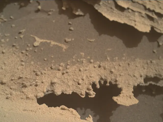 Sol 4979: Mars Hand Lens Imager (MAHLI)