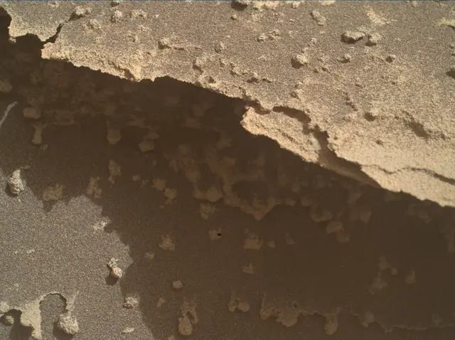 Sol 4979: Mars Hand Lens Imager (MAHLI)