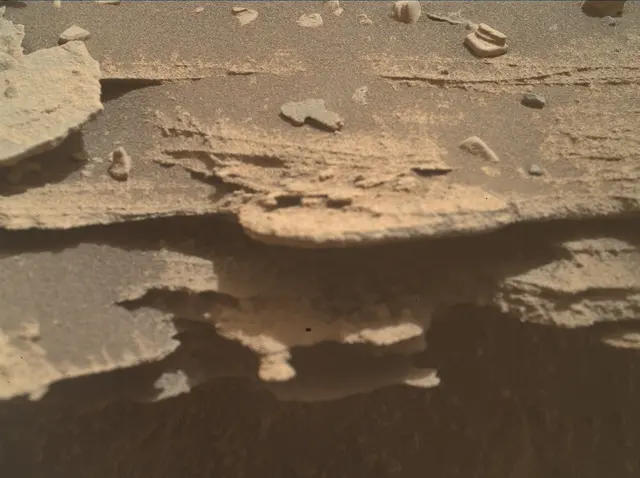 Sol 4979: Mars Hand Lens Imager (MAHLI)