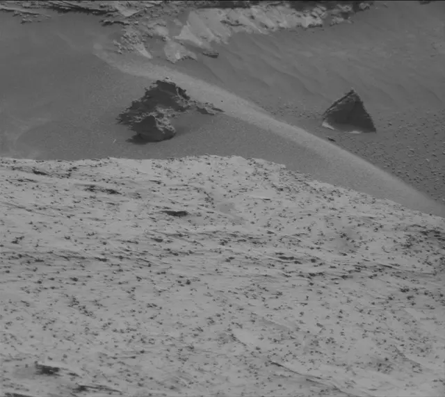 Sol 4980: Mast Camera (Mastcam)