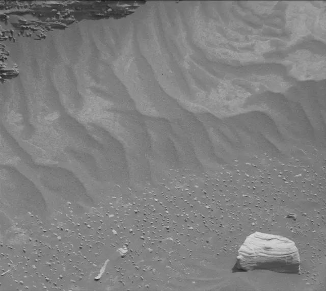Sol 4980: Mast Camera (Mastcam)
