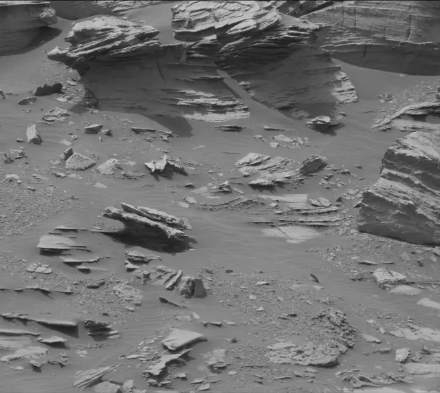 Sol 4982: Mast Camera (Mastcam)