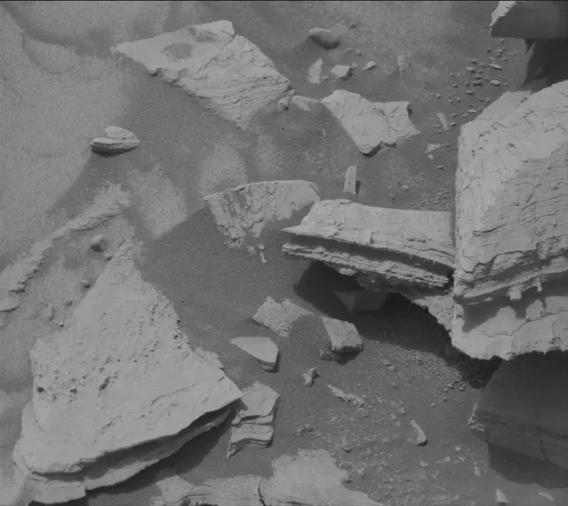 Sol 4982: Mast Camera (Mastcam)