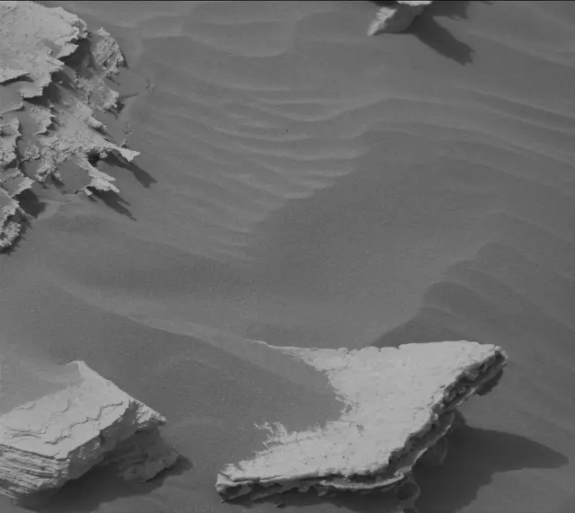 Sol 4982: Mast Camera (Mastcam)