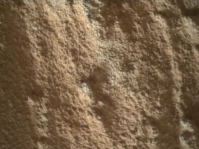Sol 4982: Mars Hand Lens Imager (MAHLI)