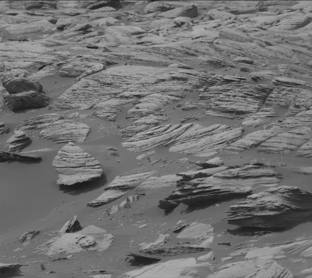 Sol 4986: Mast Camera (Mastcam)