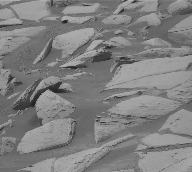 Sol 4986: Mast Camera (Mastcam)