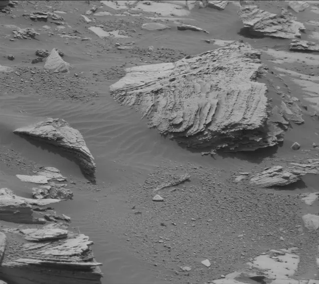 Sol 4986: Mast Camera (Mastcam)