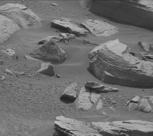 Sol 4986: Mast Camera (Mastcam)