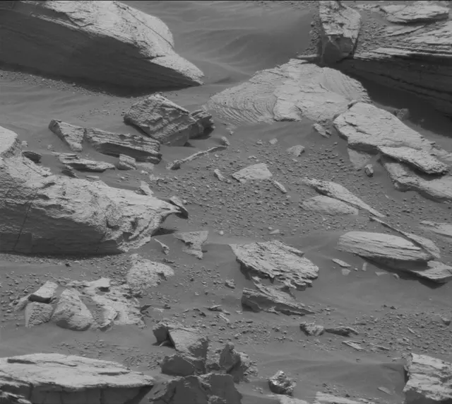 Sol 4986: Mast Camera (Mastcam)