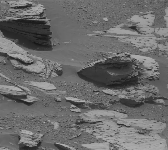 Sol 4986: Mast Camera (Mastcam)