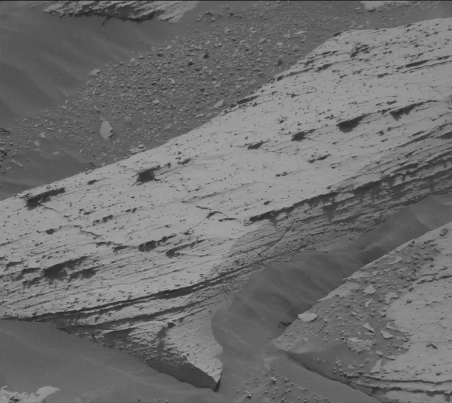 Sol 4987: Mast Camera (Mastcam)