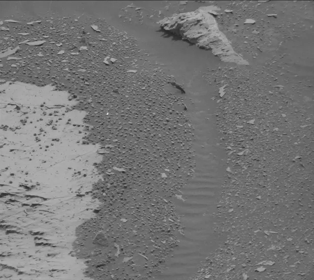 Sol 4987: Mast Camera (Mastcam)