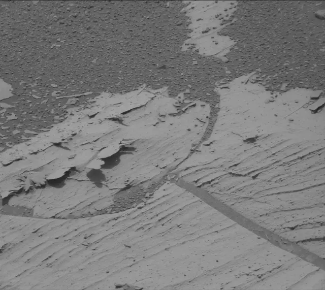 Sol 4987: Mast Camera (Mastcam)