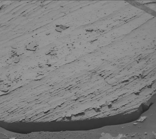 Sol 4987: Mast Camera (Mastcam)