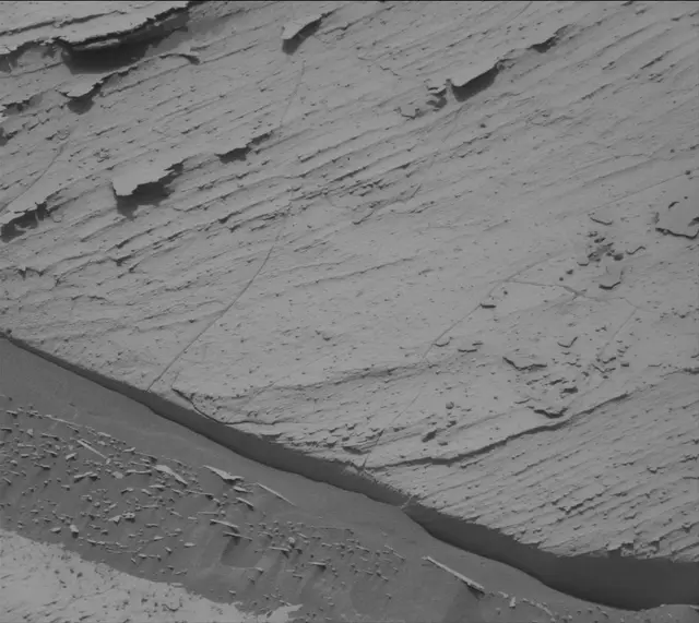 Sol 4987: Mast Camera (Mastcam)