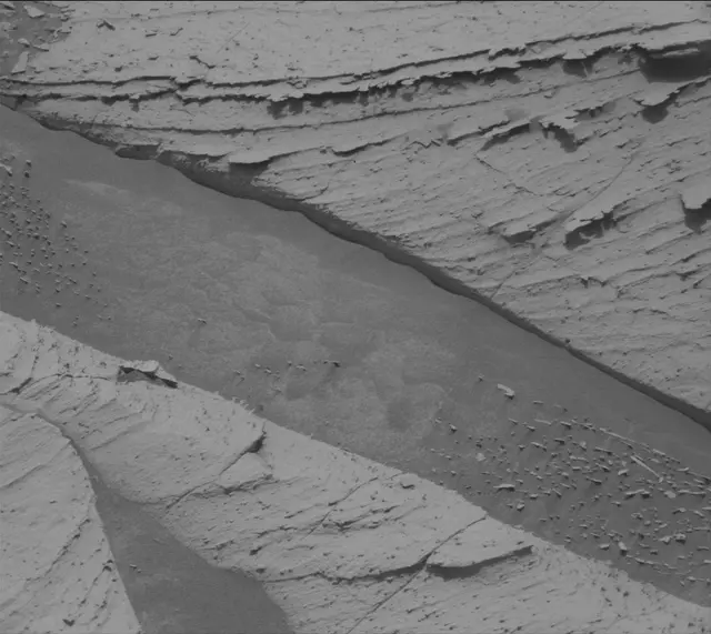 Sol 4987: Mast Camera (Mastcam)