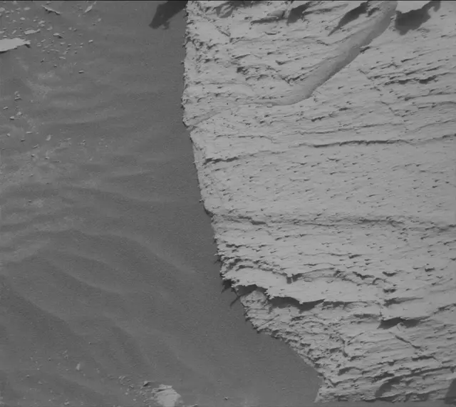 Sol 4987: Mast Camera (Mastcam)