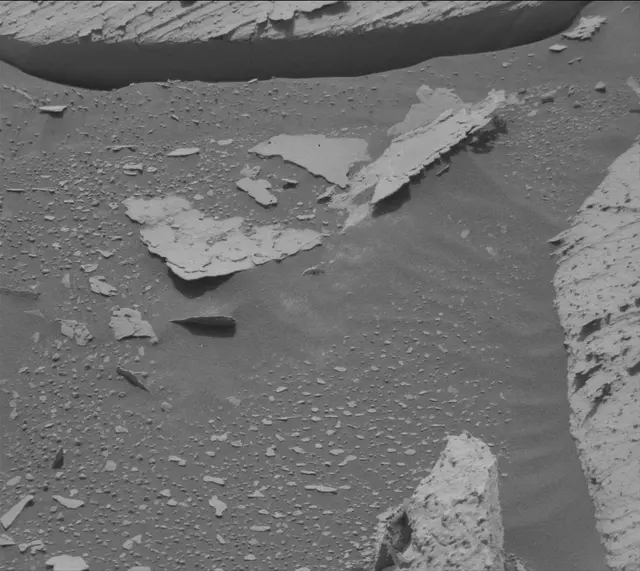 Sol 4987: Mast Camera (Mastcam)