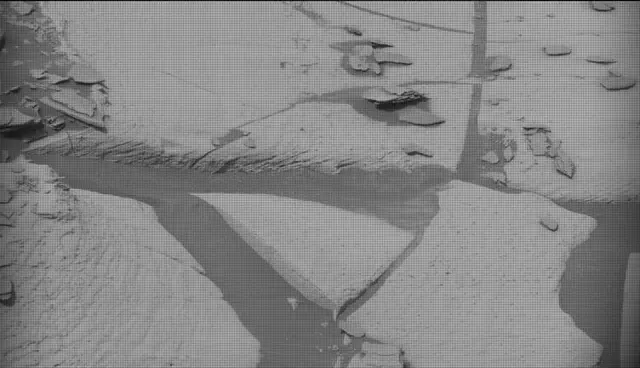 Sol 4988: Mast Camera (Mastcam)