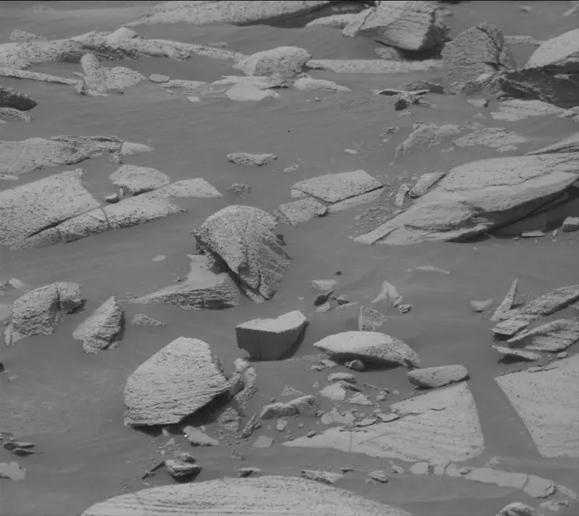 Sol 4988: Mast Camera (Mastcam)
