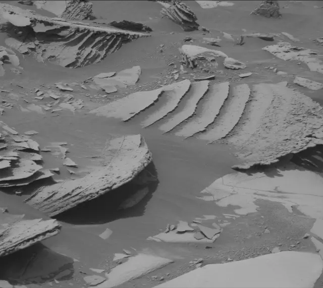 Sol 4988: Mast Camera (Mastcam)