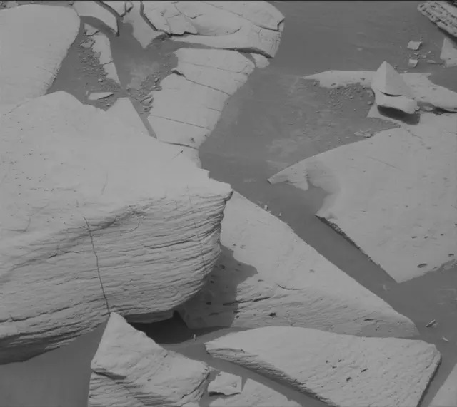 Sol 4988: Mast Camera (Mastcam)