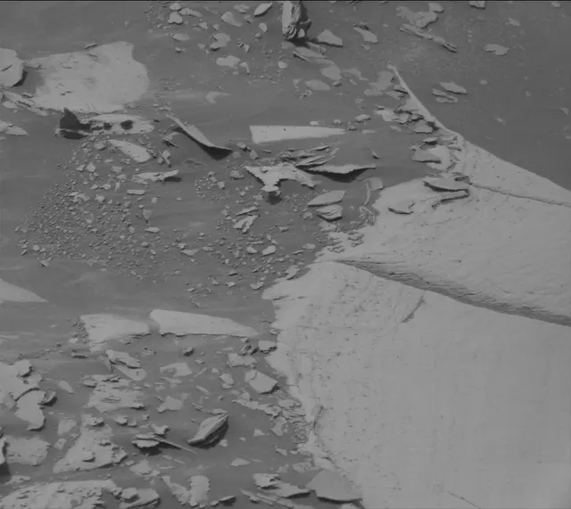 Sol 4988: Mast Camera (Mastcam)