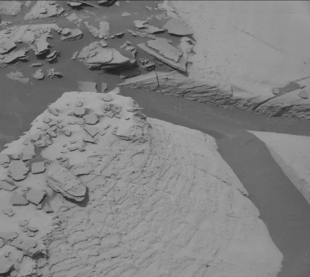 Sol 4988: Mast Camera (Mastcam)