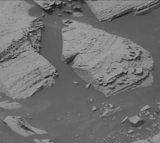 Sol 4988: Mast Camera (Mastcam)