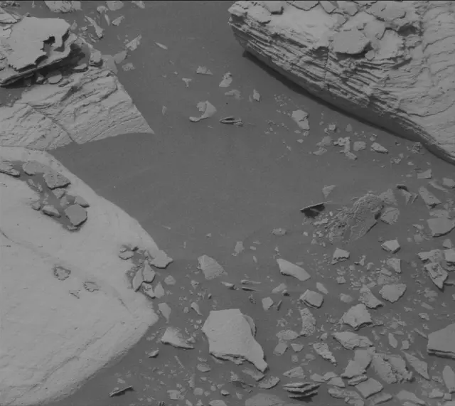 Sol 4988: Mast Camera (Mastcam)