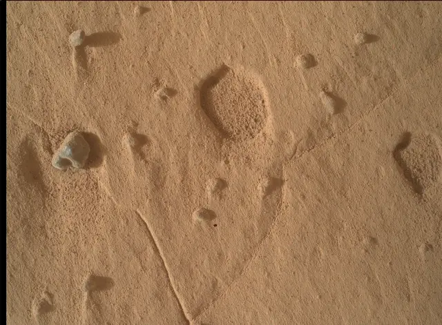 Sol 4988: Mars Hand Lens Imager (MAHLI)