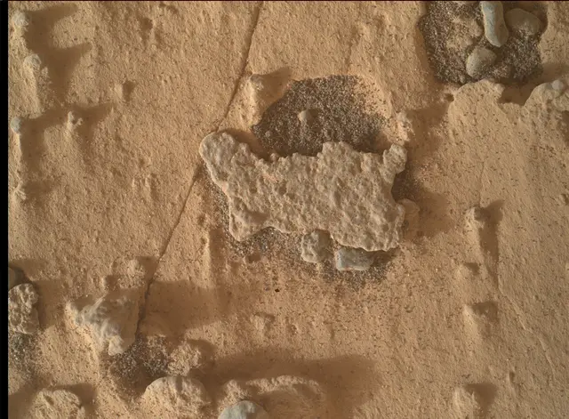 Sol 4988: Mars Hand Lens Imager (MAHLI)