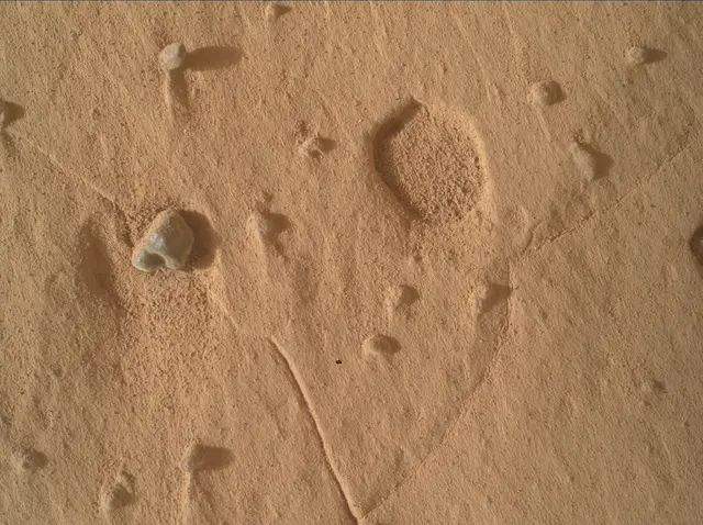 Sol 4988: Mars Hand Lens Imager (MAHLI)