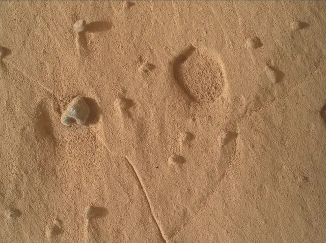 Sol 4988: Mars Hand Lens Imager (MAHLI)