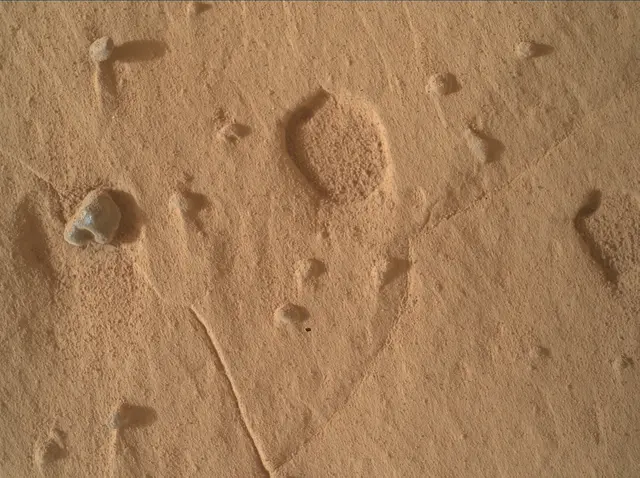 Sol 4988: Mars Hand Lens Imager (MAHLI)