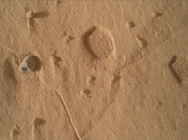 Sol 4988: Mars Hand Lens Imager (MAHLI)
