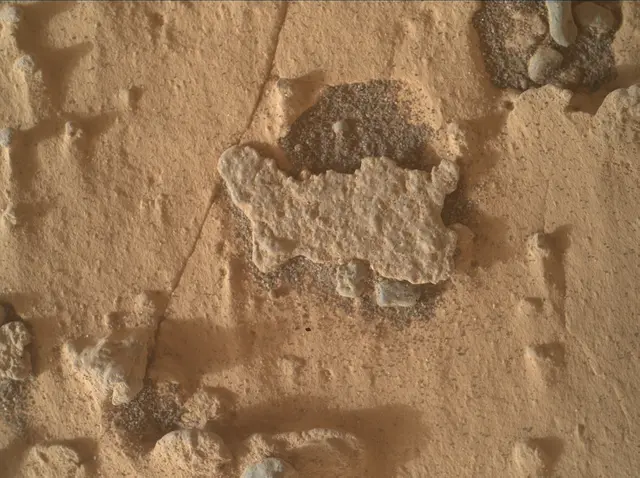 Sol 4988: Mars Hand Lens Imager (MAHLI)