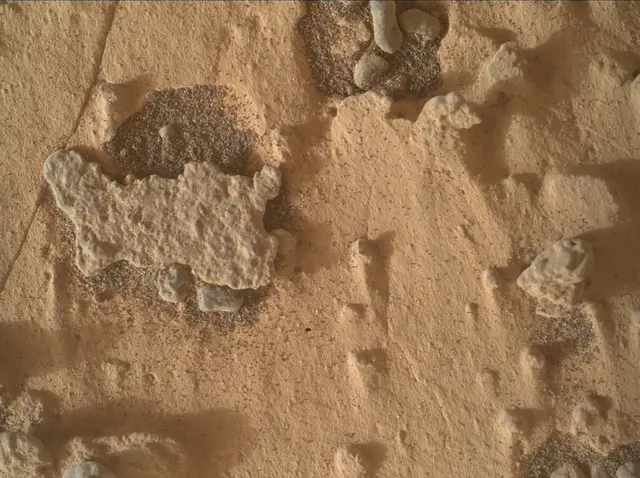 Sol 4988: Mars Hand Lens Imager (MAHLI)