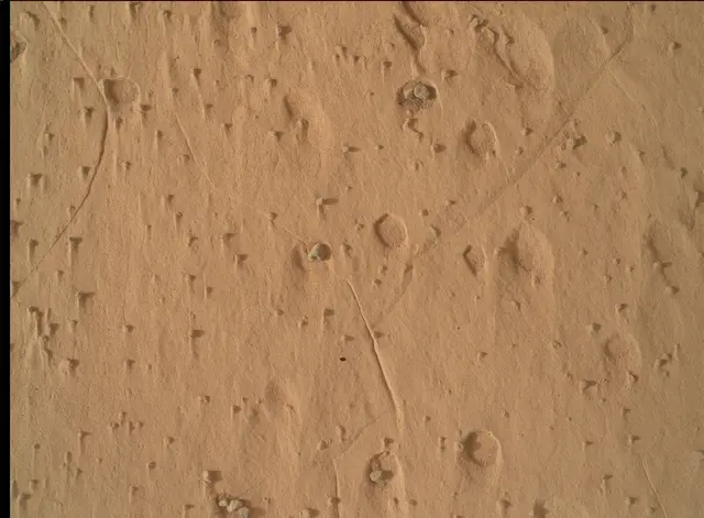 Sol 4988: Mars Hand Lens Imager (MAHLI)