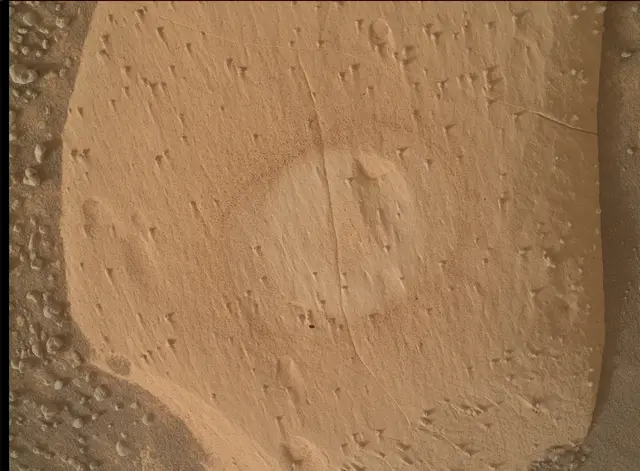 Sol 4988: Mars Hand Lens Imager (MAHLI)