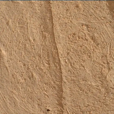 Sol 4988: Mars Hand Lens Imager (MAHLI)