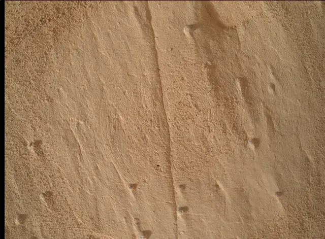 Sol 4988: Mars Hand Lens Imager (MAHLI)