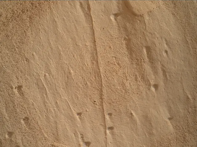 Sol 4988: Mars Hand Lens Imager (MAHLI)