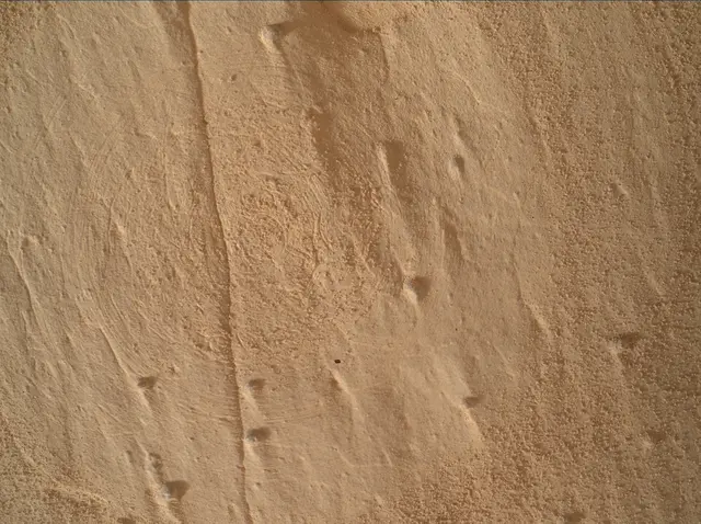 Sol 4988: Mars Hand Lens Imager (MAHLI)