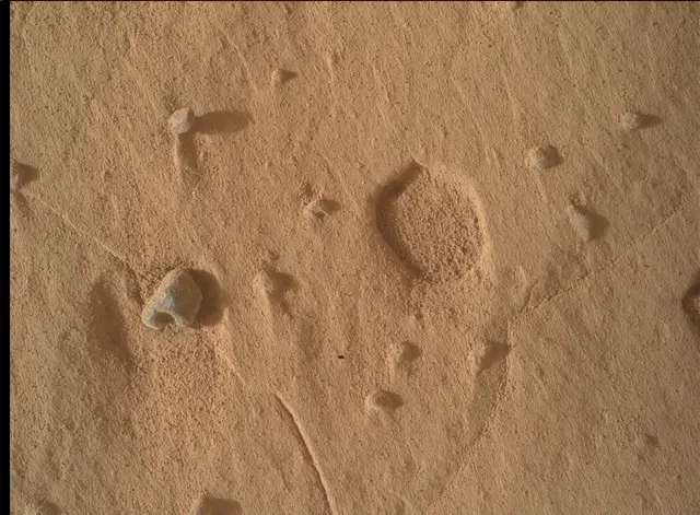 Sol 4988: Mars Hand Lens Imager (MAHLI)