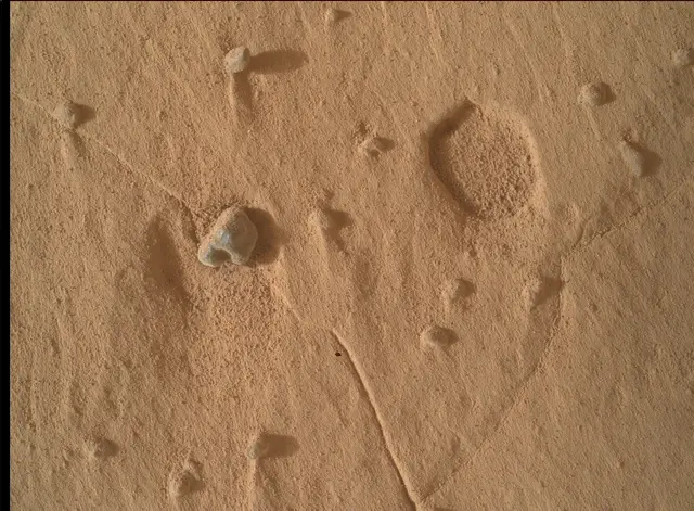 Sol 4988: Mars Hand Lens Imager (MAHLI)